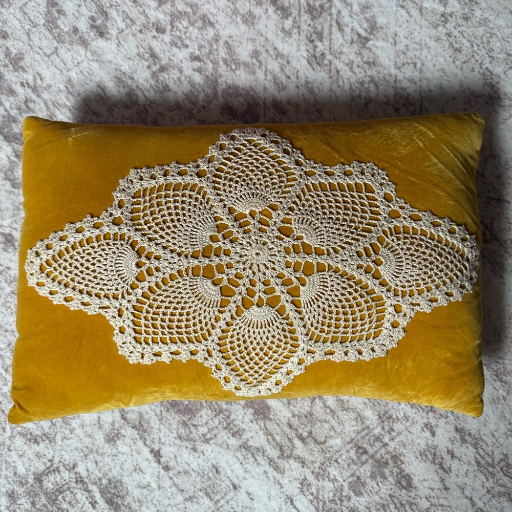 Cottagecore Boho‎ Velvet Doily Throw Pillow Yellow
